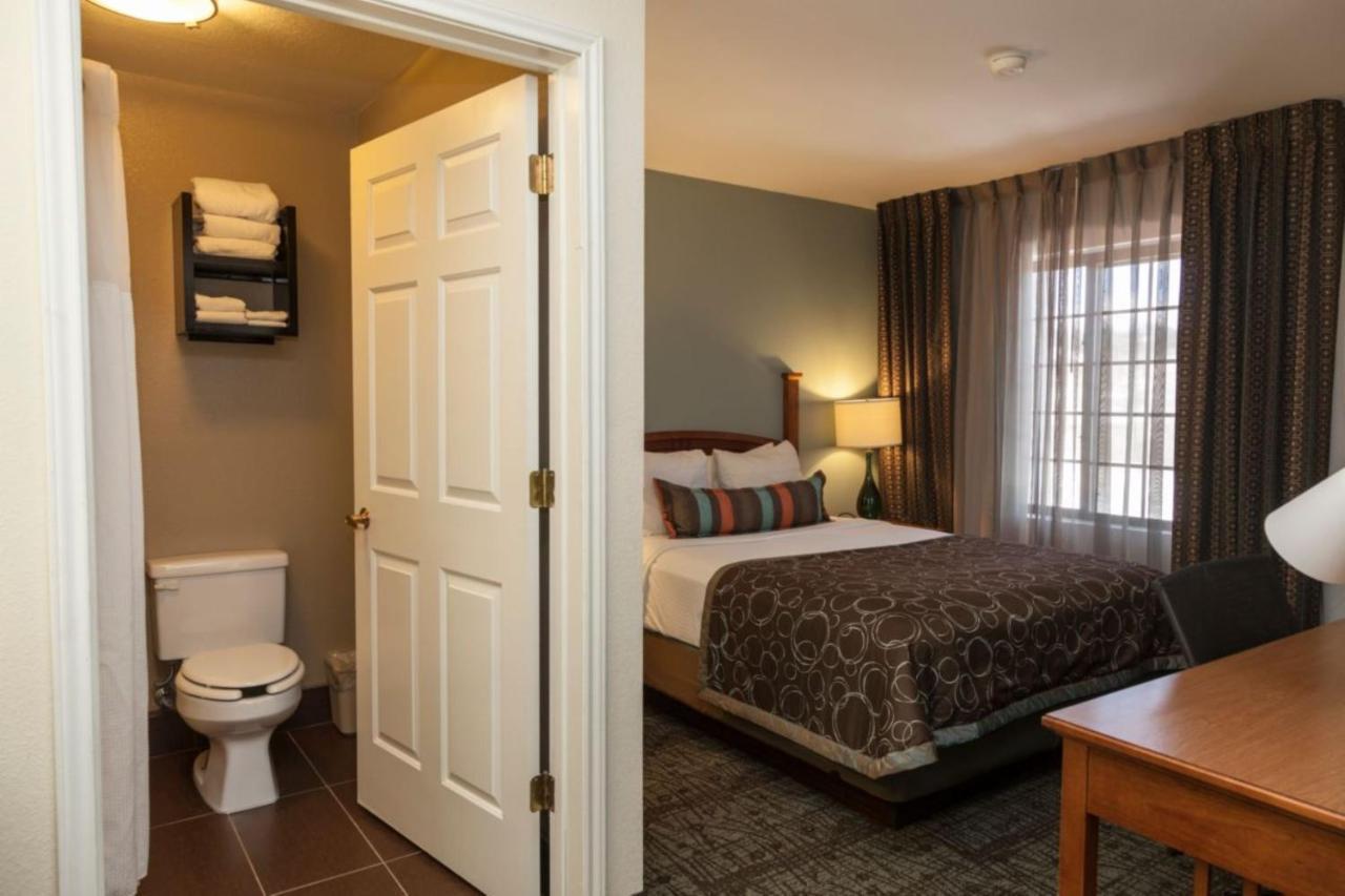 Staybridge Suites Colorado Springs North By Ihg Exterior foto