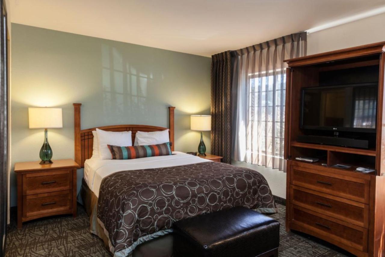 Staybridge Suites Colorado Springs North By Ihg Exterior foto